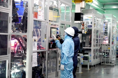 宜昌楚能三號工廠產(chǎn)品正式量產(chǎn)下線，一期項(xiàng)目全面建成量產(chǎn)